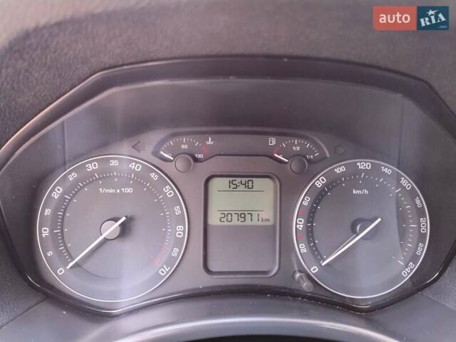 Синий Шкода Октавия, объемом двигателя 1.6 л и пробегом 208 тыс. км за 6450 $, фото 22 на Automoto.ua