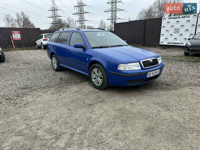 Синий Шкода Октавия, объемом двигателя 1.6 л и пробегом 220 тыс. км за 5800 $, фото 3 на Automoto.ua