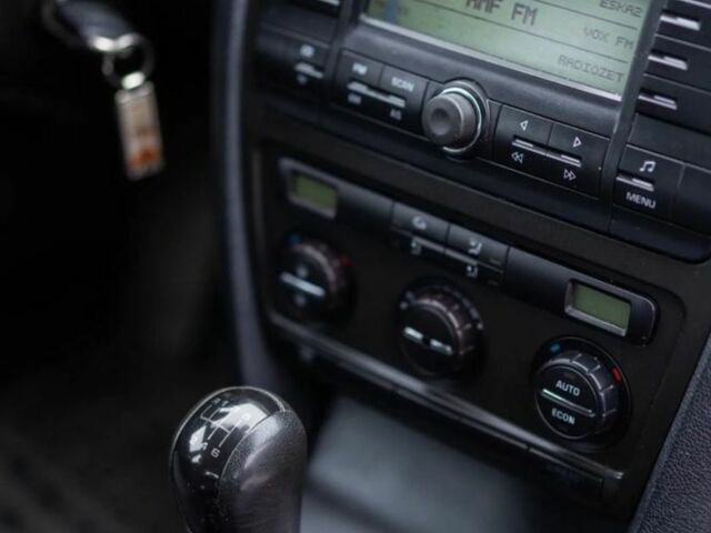 Синий Шкода Октавия, объемом двигателя 0 л и пробегом 265 тыс. км за 2000 $, фото 9 на Automoto.ua