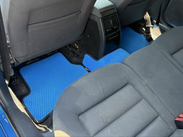 Синій Шкода Октавія, об'ємом двигуна 1.6 л та пробігом 250 тис. км за 4581 $, фото 3 на Automoto.ua