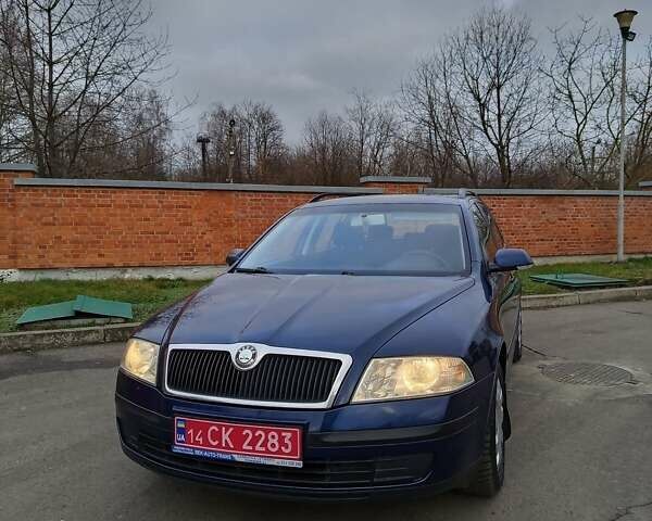 Синий Шкода Октавия, объемом двигателя 1.6 л и пробегом 256 тыс. км за 5600 $, фото 1 на Automoto.ua