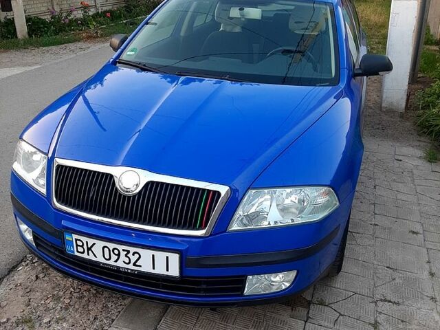 Синій Шкода Октавія, об'ємом двигуна 1.6 л та пробігом 247 тис. км за 5300 $, фото 5 на Automoto.ua
