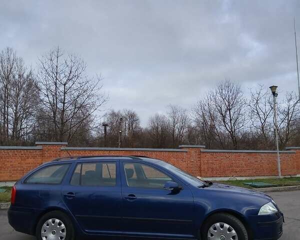 Синий Шкода Октавия, объемом двигателя 1.6 л и пробегом 256 тыс. км за 5600 $, фото 14 на Automoto.ua