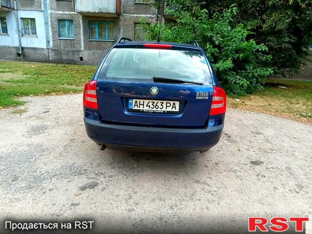 Синий Шкода Октавия, объемом двигателя 1.6 л и пробегом 250 тыс. км за 6000 $, фото 4 на Automoto.ua