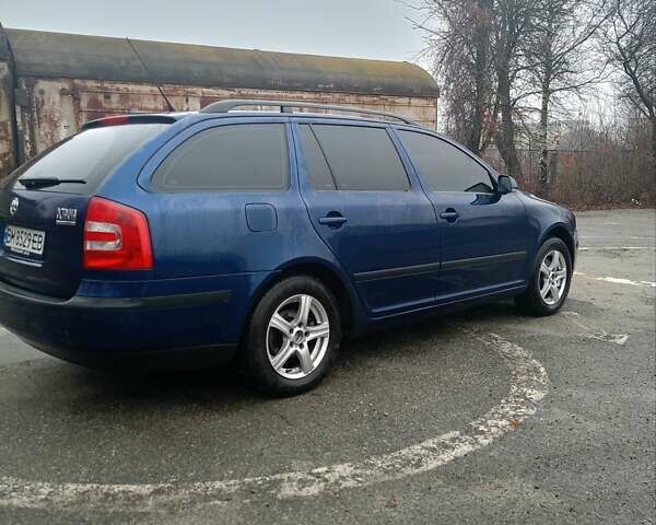 Синий Шкода Октавия, объемом двигателя 1.6 л и пробегом 208 тыс. км за 6500 $, фото 2 на Automoto.ua