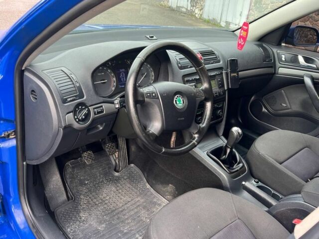 Синій Шкода Октавія, об'ємом двигуна 2 л та пробігом 362 тис. км за 4999 $, фото 13 на Automoto.ua