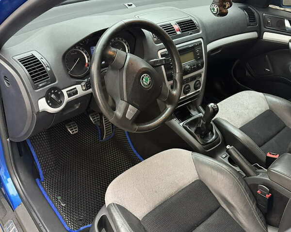 Синий Шкода Октавия, объемом двигателя 2 л и пробегом 320 тыс. км за 9000 $, фото 7 на Automoto.ua