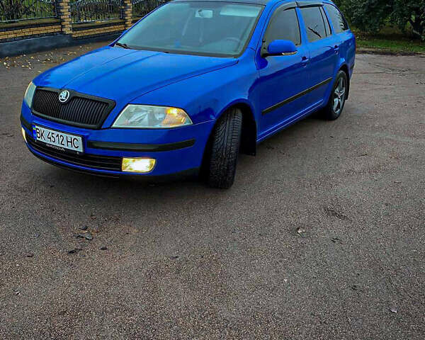 Синий Шкода Октавия, объемом двигателя 1.6 л и пробегом 260 тыс. км за 6300 $, фото 1 на Automoto.ua