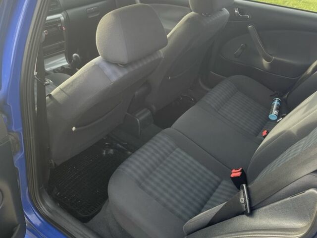 Синій Шкода Октавія, об'ємом двигуна 1.6 л та пробігом 350 тис. км за 3900 $, фото 7 на Automoto.ua