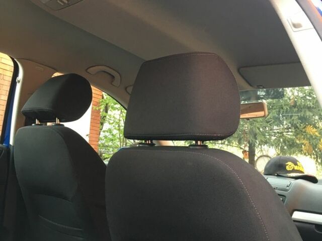 Синий Шкода Октавия, объемом двигателя 1.9 л и пробегом 267 тыс. км за 7400 $, фото 3 на Automoto.ua