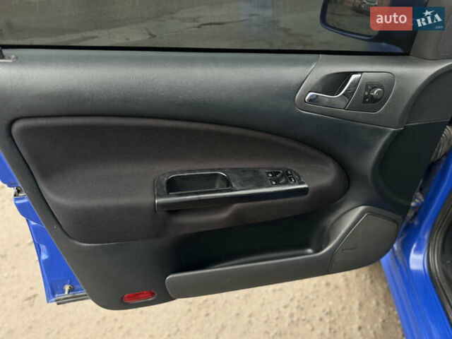 Синий Шкода Октавия, объемом двигателя 1.6 л и пробегом 258 тыс. км за 5350 $, фото 26 на Automoto.ua