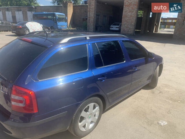 Синий Шкода Октавия, объемом двигателя 2 л и пробегом 223 тыс. км за 6800 $, фото 2 на Automoto.ua