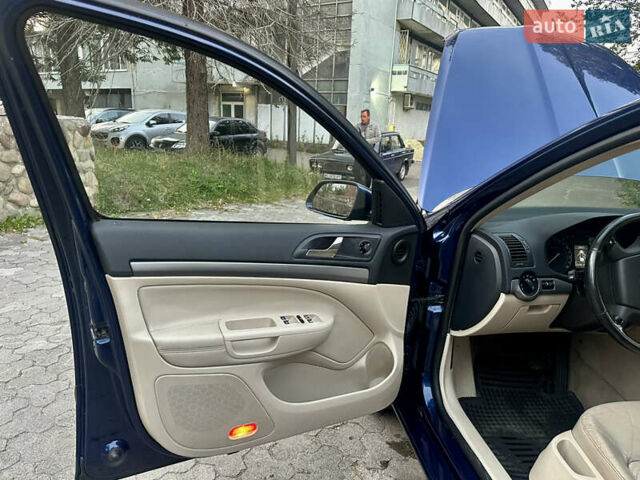 Синий Шкода Октавия, объемом двигателя 2 л и пробегом 232 тыс. км за 6899 $, фото 20 на Automoto.ua