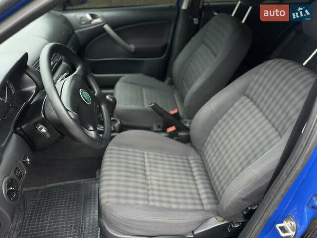 Синий Шкода Октавия, объемом двигателя 1.6 л и пробегом 258 тыс. км за 5350 $, фото 27 на Automoto.ua