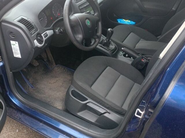 Синий Шкода Октавия, объемом двигателя 0 л и пробегом 208 тыс. км за 6500 $, фото 6 на Automoto.ua