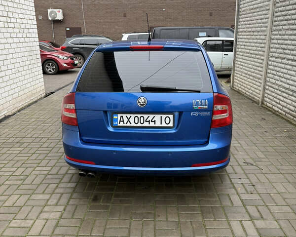 Синий Шкода Октавия, объемом двигателя 2 л и пробегом 320 тыс. км за 9000 $, фото 4 на Automoto.ua