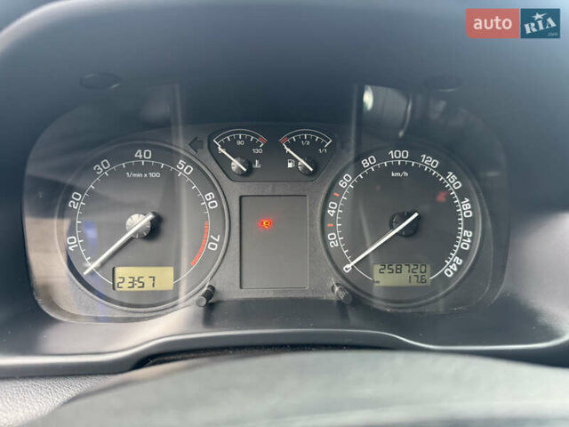 Синий Шкода Октавия, объемом двигателя 1.6 л и пробегом 258 тыс. км за 5350 $, фото 32 на Automoto.ua