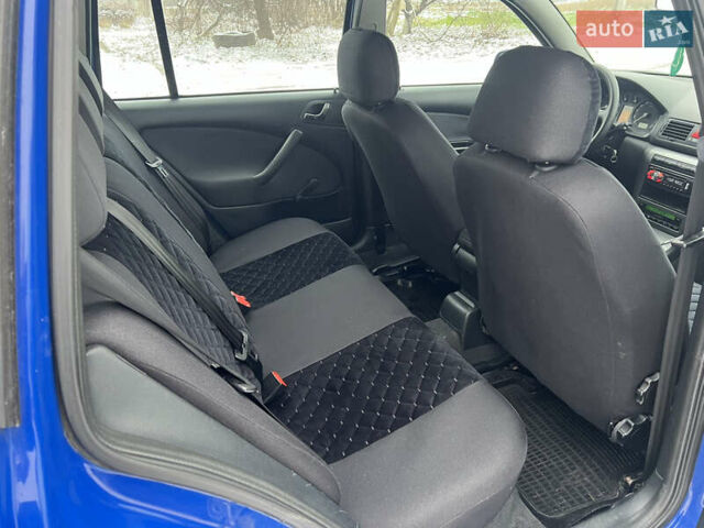 Синий Шкода Октавия, объемом двигателя 1.6 л и пробегом 260 тыс. км за 5000 $, фото 12 на Automoto.ua