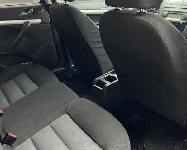Синій Шкода Октавія, об'ємом двигуна 1.6 л та пробігом 245 тис. км за 6200 $, фото 12 на Automoto.ua