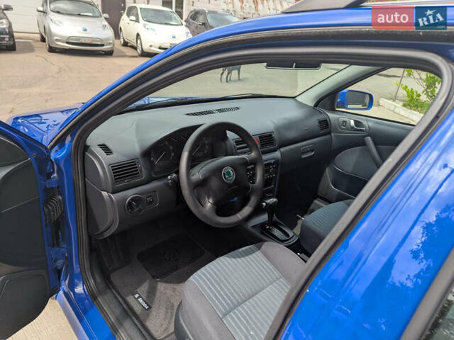 Синий Шкода Октавия, объемом двигателя 1.6 л и пробегом 226 тыс. км за 6400 $, фото 9 на Automoto.ua