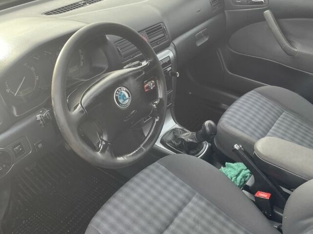 Синій Шкода Октавія, об'ємом двигуна 1.6 л та пробігом 350 тис. км за 3900 $, фото 6 на Automoto.ua