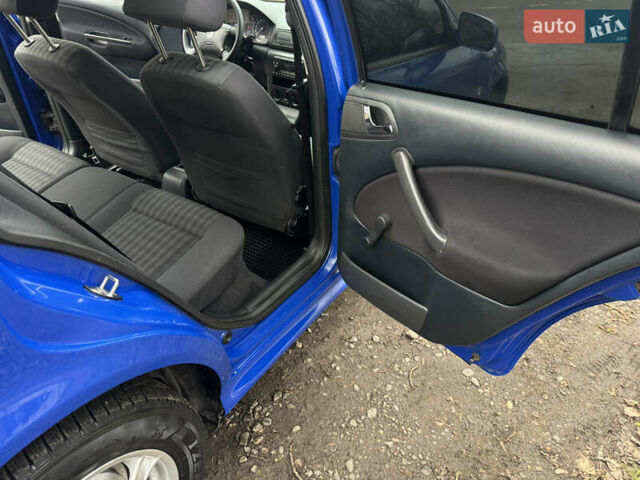 Синий Шкода Октавия, объемом двигателя 1.6 л и пробегом 258 тыс. км за 5350 $, фото 39 на Automoto.ua