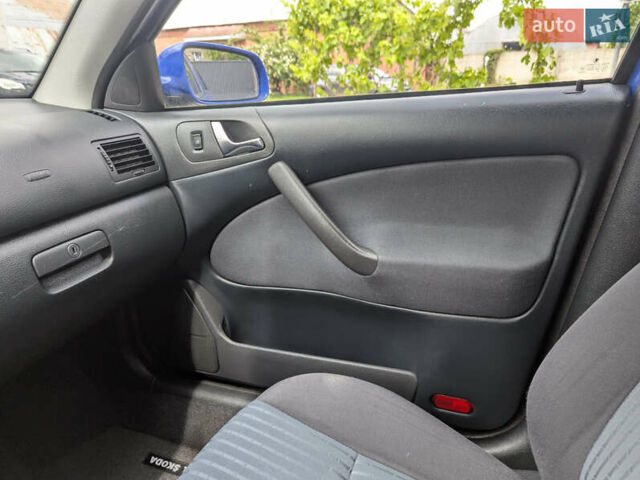 Синий Шкода Октавия, объемом двигателя 1.6 л и пробегом 226 тыс. км за 6400 $, фото 13 на Automoto.ua