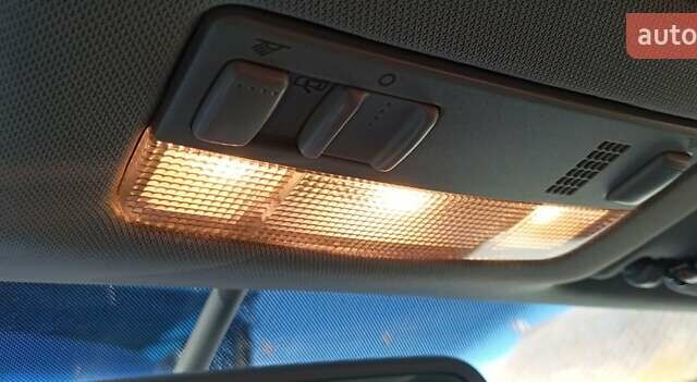 Синий Шкода Октавия, объемом двигателя 1.6 л и пробегом 226 тыс. км за 7000 $, фото 9 на Automoto.ua