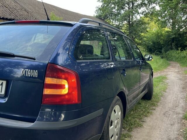 Синій Шкода Октавія, об'ємом двигуна 2 л та пробігом 297 тис. км за 2100 $, фото 3 на Automoto.ua