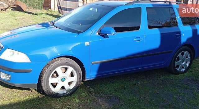 Синий Шкода Октавия, объемом двигателя 1.6 л и пробегом 226 тыс. км за 7000 $, фото 1 на Automoto.ua