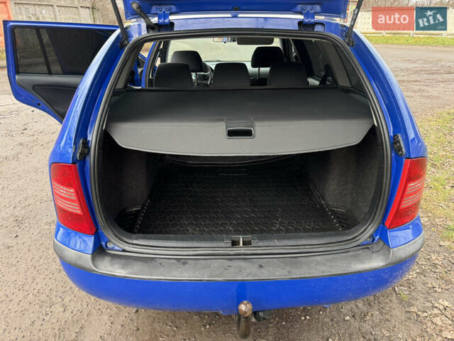 Синий Шкода Октавия, объемом двигателя 1.6 л и пробегом 258 тыс. км за 5350 $, фото 36 на Automoto.ua