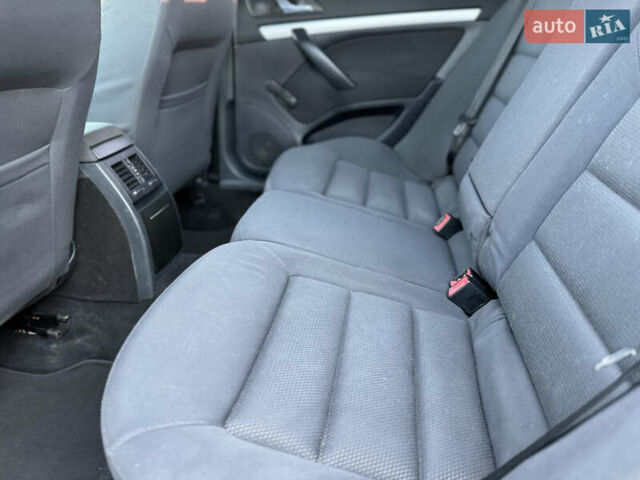 Синий Шкода Октавия, объемом двигателя 1.6 л и пробегом 180 тыс. км за 6150 $, фото 17 на Automoto.ua