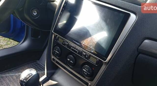 Синий Шкода Октавия, объемом двигателя 1.6 л и пробегом 226 тыс. км за 7000 $, фото 3 на Automoto.ua