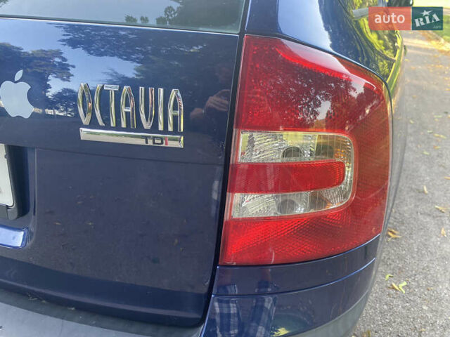 Синій Шкода Октавія, об'ємом двигуна 2 л та пробігом 242 тис. км за 7999 $, фото 24 на Automoto.ua