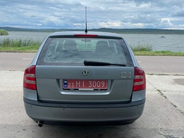 Синий Шкода Октавия, объемом двигателя 1.6 л и пробегом 228 тыс. км за 6150 $, фото 4 на Automoto.ua