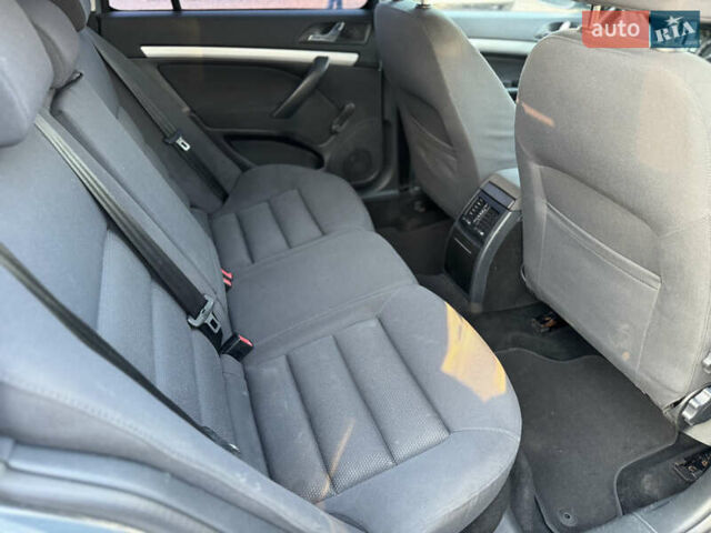 Синий Шкода Октавия, объемом двигателя 1.6 л и пробегом 180 тыс. км за 6150 $, фото 14 на Automoto.ua