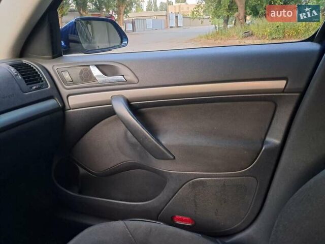 Шкода Октавия 2006 в Черкассах на Automoto.ua Синий Шкода Октавия, объемом двигателя 1.98 л и пробегом 217 тыс. км за 5200 $, фото 2 на Automoto.ua