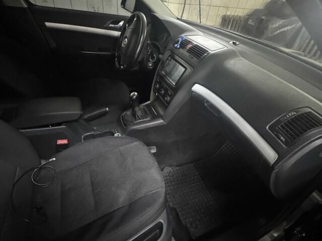 Синій Шкода Октавія, об'ємом двигуна 1.9 л та пробігом 310 тис. км за 5000 $, фото 5 на Automoto.ua