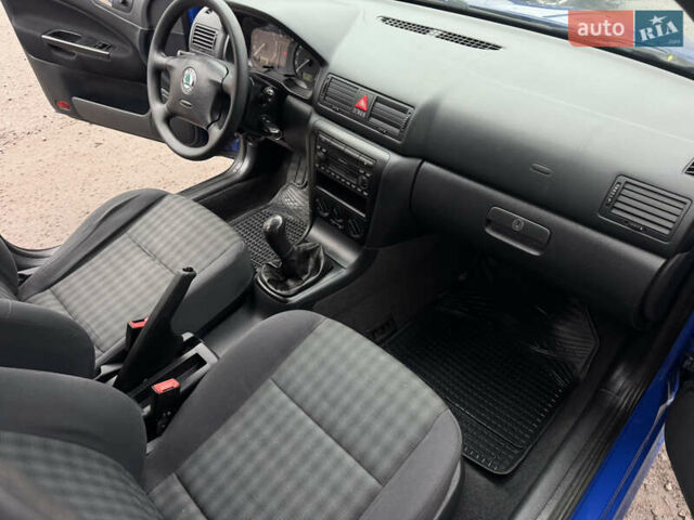 Синий Шкода Октавия, объемом двигателя 1.6 л и пробегом 258 тыс. км за 5350 $, фото 42 на Automoto.ua