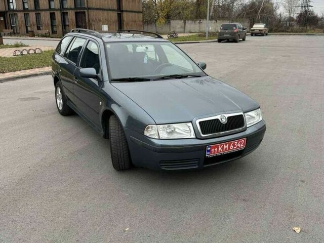 Синий Шкода Октавия, объемом двигателя 0 л и пробегом 209 тыс. км за 5499 $, фото 1 на Automoto.ua