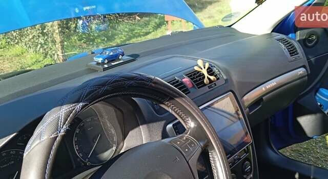 Синий Шкода Октавия, объемом двигателя 1.6 л и пробегом 226 тыс. км за 7000 $, фото 17 на Automoto.ua