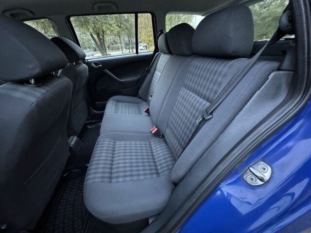 Шкода Октавия 2006 в Кривом Роге на Automoto.ua Синий Шкода Октавия, объемом двигателя 1.6 л и пробегом 168 тыс. км за 6650 $, фото 9 на Automoto.ua