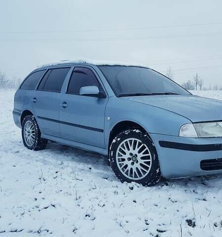 Синий Шкода Октавия, объемом двигателя 1.8 л и пробегом 150 тыс. км за 3700 $, фото 2 на Automoto.ua