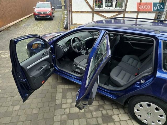 Синій Шкода Октавія, об'ємом двигуна 1.6 л та пробігом 194 тис. км за 6500 $, фото 124 на Automoto.ua