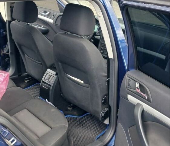 Синій Шкода Октавія, об'ємом двигуна 1.6 л та пробігом 212 тис. км за 6000 $, фото 12 на Automoto.ua