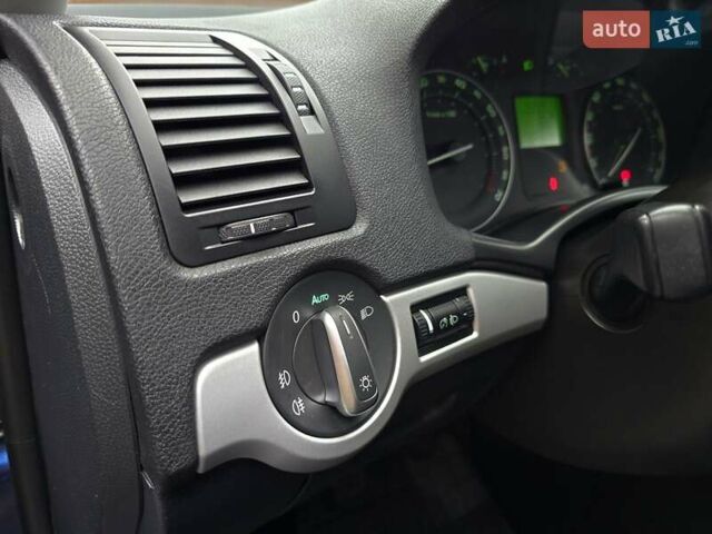 Синій Шкода Октавія, об'ємом двигуна 1.6 л та пробігом 194 тис. км за 6500 $, фото 111 на Automoto.ua