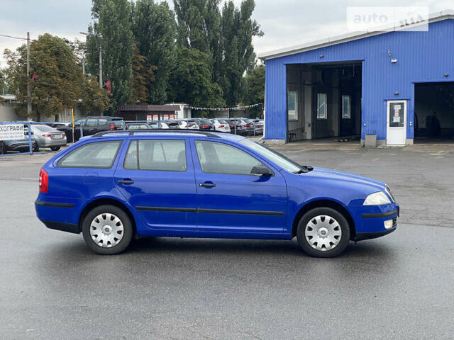 Синий Шкода Октавия, объемом двигателя 1.6 л и пробегом 230 тыс. км за 6500 $, фото 5 на Automoto.ua