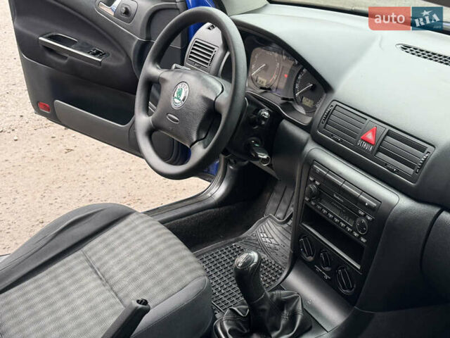 Синий Шкода Октавия, объемом двигателя 1.6 л и пробегом 258 тыс. км за 5350 $, фото 43 на Automoto.ua