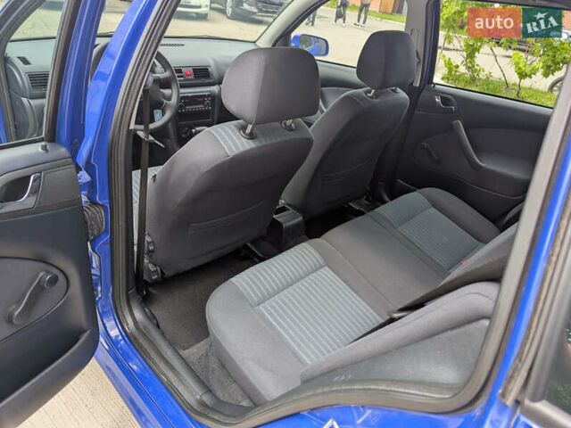 Синий Шкода Октавия, объемом двигателя 1.6 л и пробегом 226 тыс. км за 6400 $, фото 17 на Automoto.ua