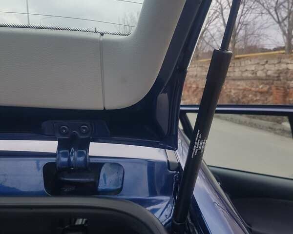 Синий Шкода Октавия, объемом двигателя 1.6 л и пробегом 223 тыс. км за 5555 $, фото 26 на Automoto.ua
